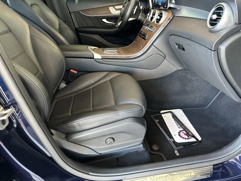 Used 2022 Mercedes-Benz GLC 300 4MATIC image 36