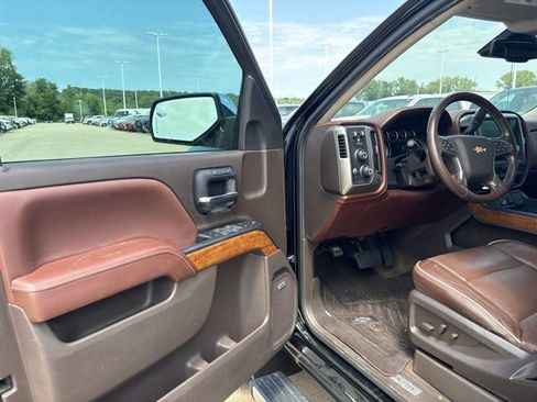 Used 2018 Chevrolet Silverado 1500 High Country AWD/4WD image 9