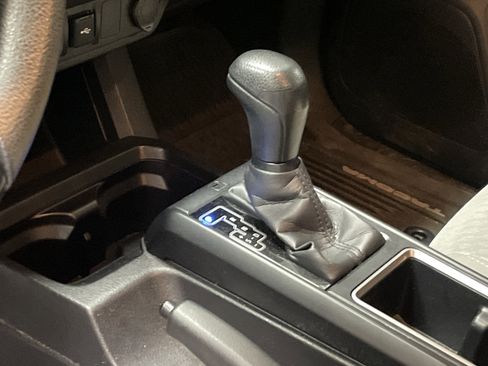 Used 2020 Toyota Tacoma SR image 10