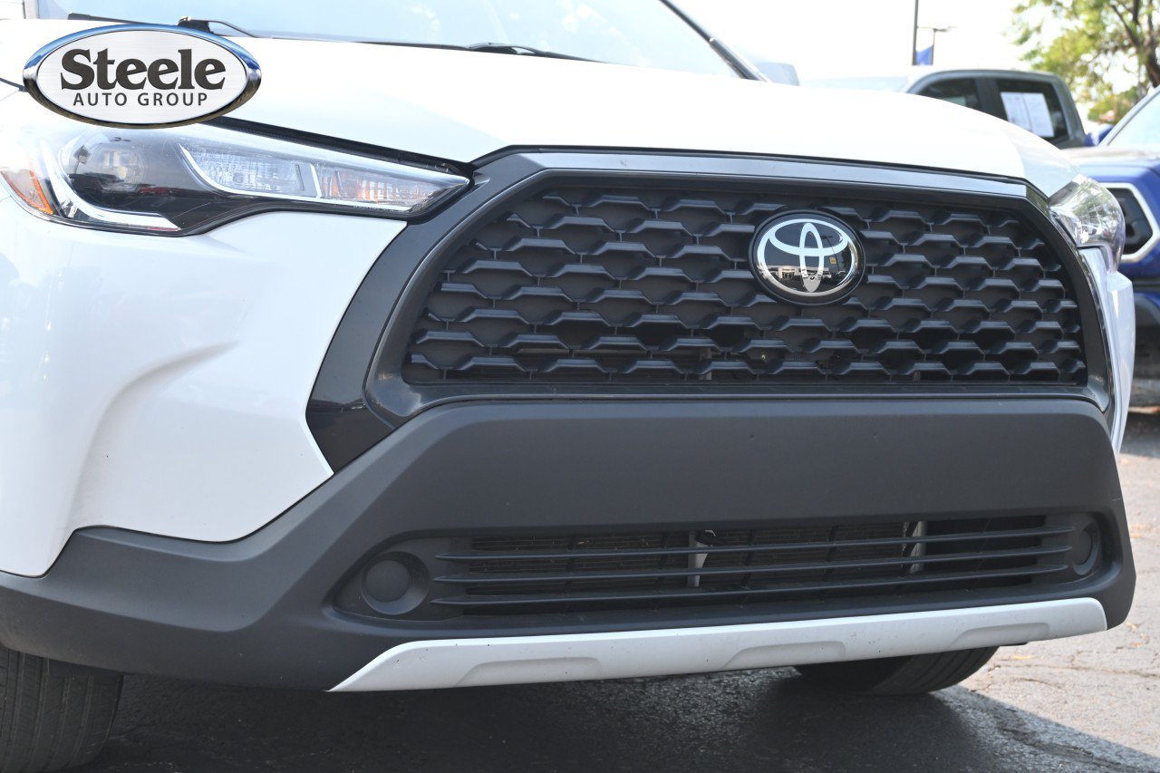 Used 2024 Toyota Corolla Cross LE AWD/4WD image 28