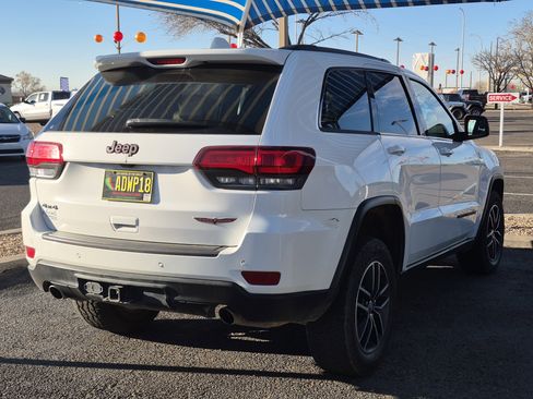 Used 2018 Jeep Grand Cherokee Trailhawk image 19