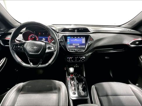 Used 2023 Chevrolet TrailBlazer RS w/ Sun and Liftgate Package image 18