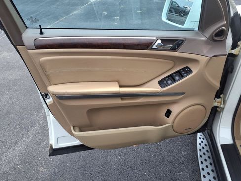 Used 2011 Mercedes-Benz ML 350 BlueTEC 4MATIC image 17