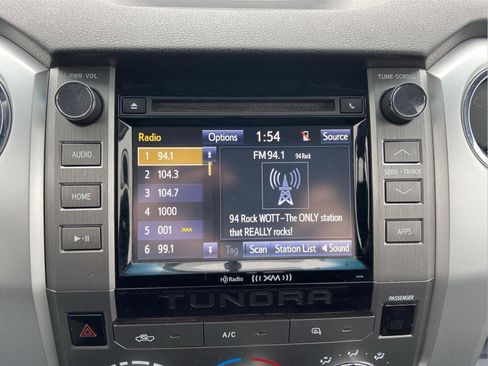 Used 2017 Toyota Tundra SR5 AWD/4WD image 25