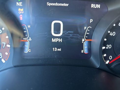 New 2025 Jeep Compass Latitude w/ Sun & Sound Group image 21