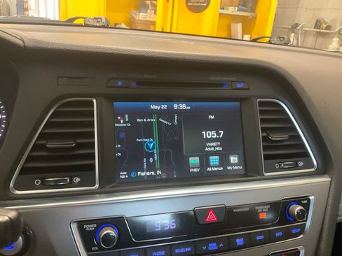 Used 2016 Hyundai Sonata Limited FWD image 19