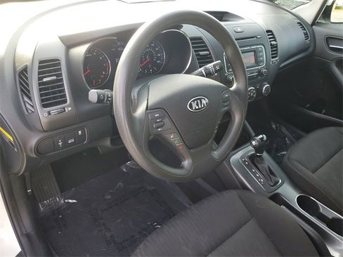 Used 2016 Kia Forte LX image 16