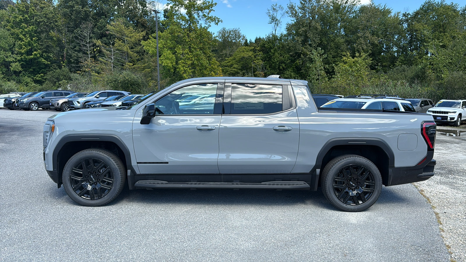 Used 2026 GMC Sierra EV Elevation w/ Premium Package AWD/4WD image 7