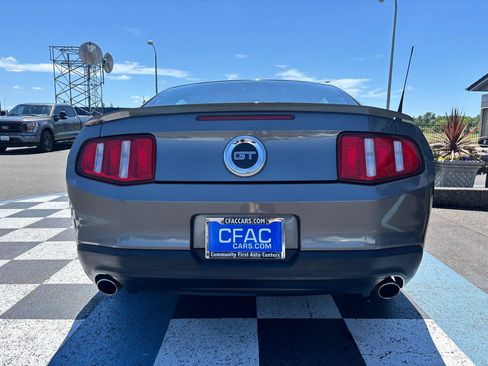 Used 2010 Ford Mustang GT RWD image 5