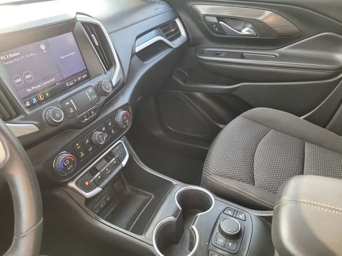 Used 2022 GMC Terrain SLE w/ Driver Convenience Package image 21