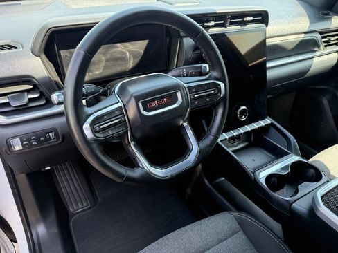 Used 2026 GMC Terrain Elevation AWD/4WD image 3