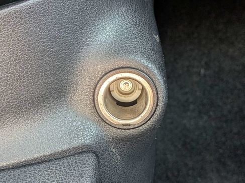 Used 2017 Nissan Versa S Plus FWD image 18