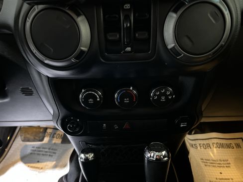 Used 2017 Jeep Wrangler Unlimited Sport w/ Quick Order Package 24S image 18