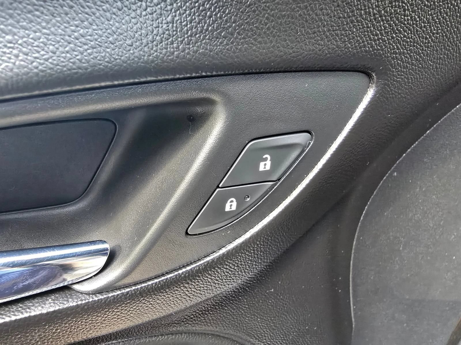 Used 2018 Chevrolet Equinox LT AWD/4WD image 22