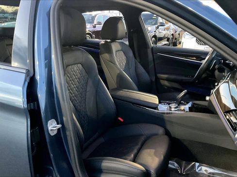 Used 2023 BMW 540i w/ M Sport Package image 10