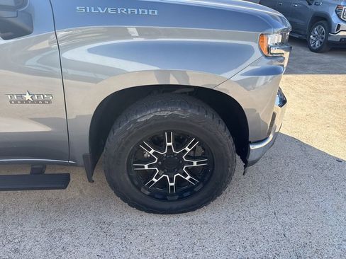 Used 2020 Chevrolet Silverado 1500 LT w/ Texas Edition image 4