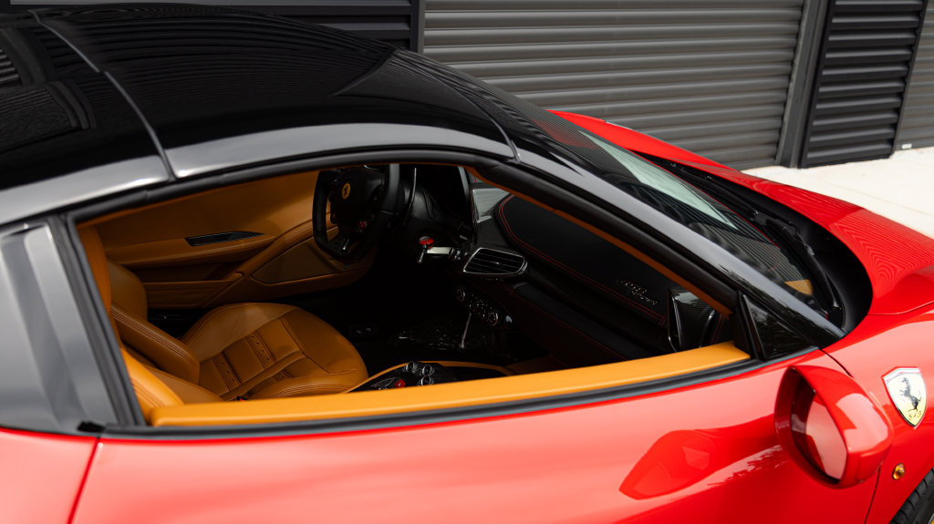 Used 2015 Ferrari 458 Spider RWD image 19