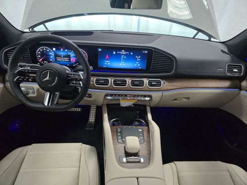 New 2026 Mercedes-Benz GLS 450 4MATIC image 17