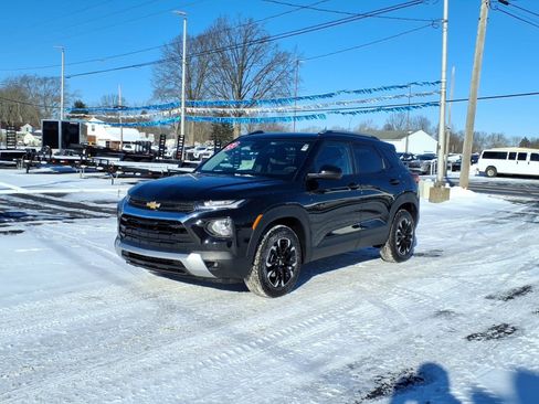 Used 2023 Chevrolet TrailBlazer LT image 3