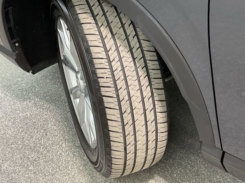 Used 2025 Honda CR-V EX-L image 32