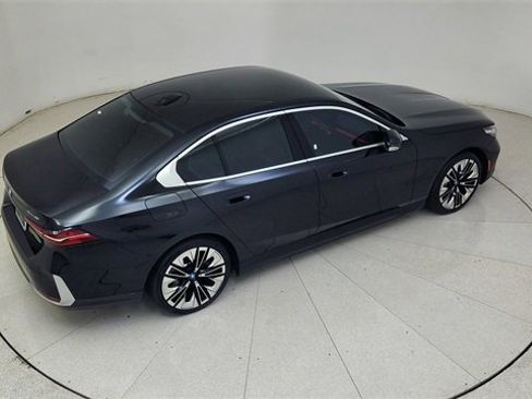 Used 2024 BMW i5 eDrive40i w/ Premium Package image 81