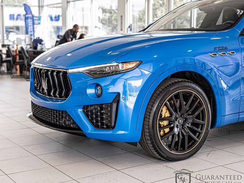Used 2022 Maserati Levante F Tributo image 5