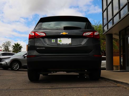 Used 2021 Chevrolet Equinox LS FWD image 12