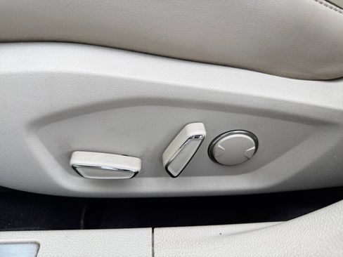 Used 2017 Ford Fusion Platinum image 14