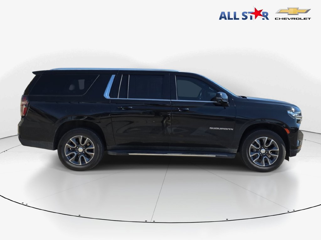 Used 2022 Chevrolet Suburban LT w/ LT Signature Plus Package RWD image 2