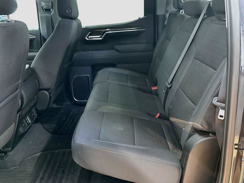 Used 2024 Chevrolet Silverado 1500 LT AWD/4WD image 5