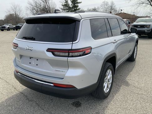 Used 2023 Jeep Grand Cherokee L Limited AWD/4WD image 14