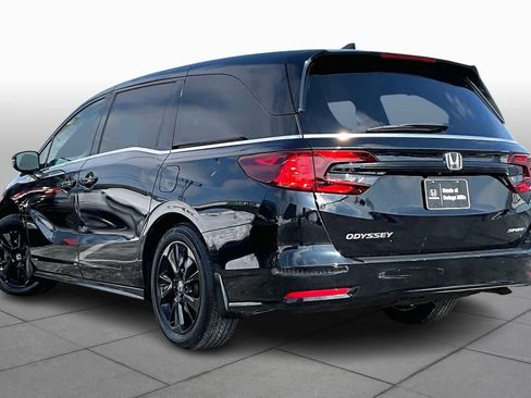 Used 2023 Honda Odyssey Sport image 12