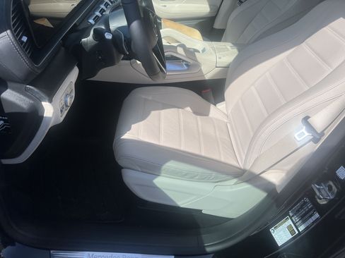 Certified 2025 Mercedes-Benz GLS 450 4MATIC image 16