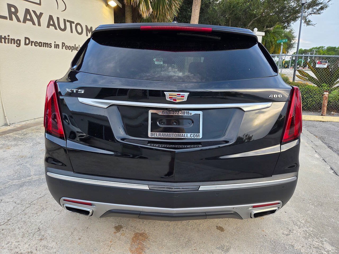 Used 2024 Cadillac XT5 Premium Luxury w/ Technology Package FWD image 7