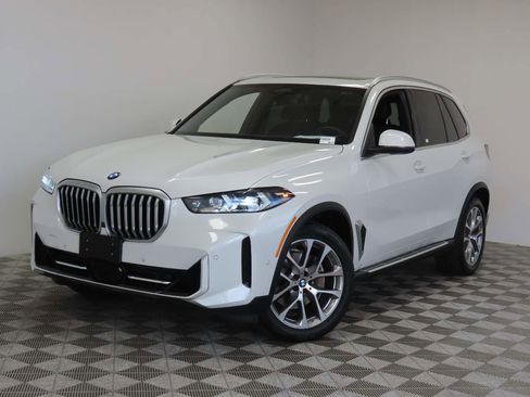 Used 2024 BMW X5 xDrive40i image 1
