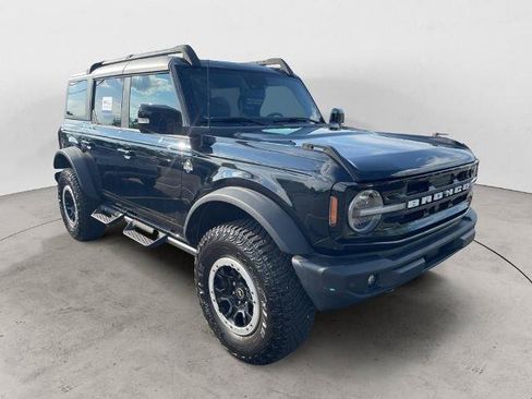 Certified 2024 Ford Bronco Outer Banks w/ Sasquatch Package AWD/4WD image 3