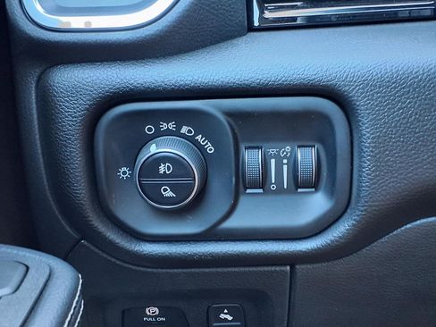 Used 2025 RAM 1500 Laramie w/ Night Edition AWD/4WD image 20