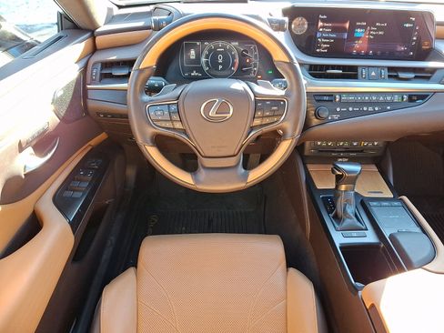 Used 2019 Lexus ES 350 Ultra Luxury image 11