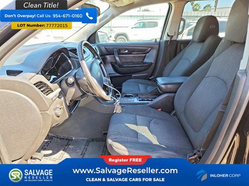 Used 2016 Chevrolet Traverse LT w/ Style and Technology Package image 4