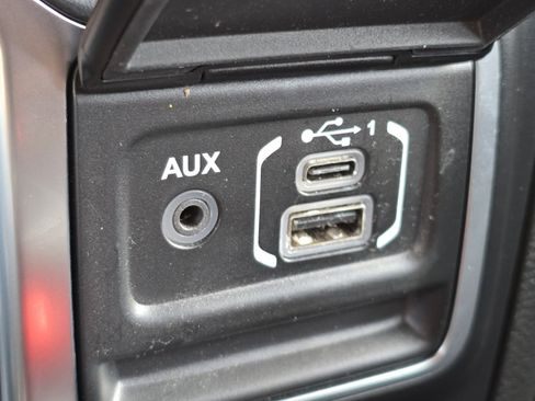 Used 2020 Jeep Gladiator Sport AWD/4WD image 4