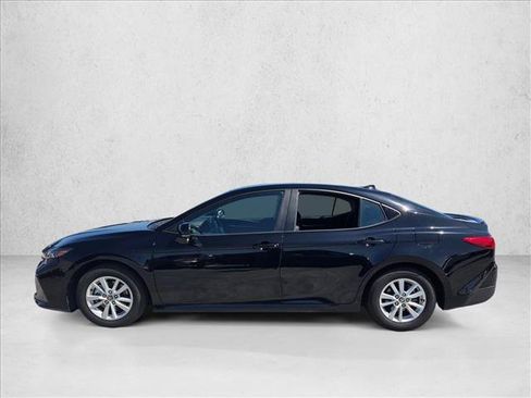 Used 2025 Toyota Camry LE FWD image 8