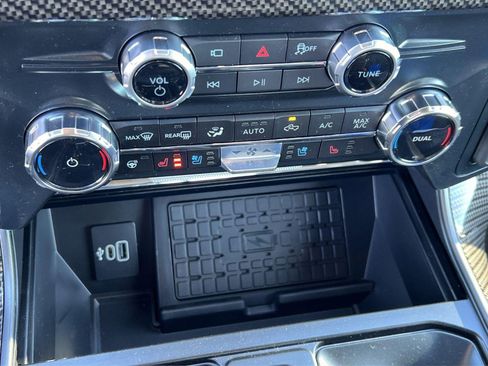 New 2025 Ford F150 Lariat w/ Equipment Group 502A High image 21