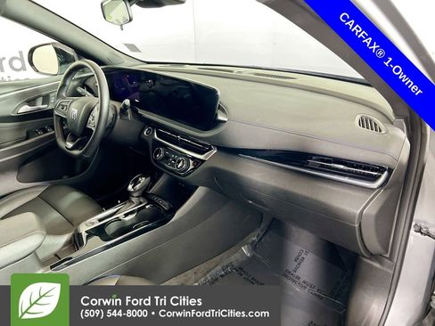 Used 2024 Buick Envista Sport Touring w/ Experience Buick Package image 28