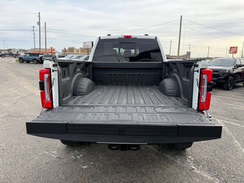Used 2025 Ford F350 Platinum w/ FX4 Off-Road Package AWD/4WD image 48