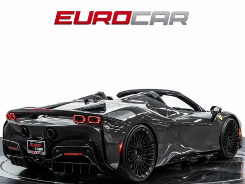 Used 2024 Ferrari SF90 Spider image 6