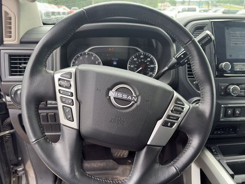 Used 2024 Nissan Titan SV w/ SV Convenience Package AWD/4WD image 6