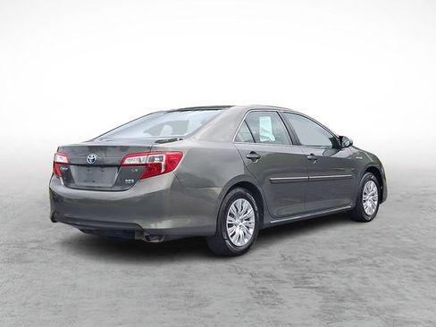 Used 2013 Toyota Camry LE FWD image 6