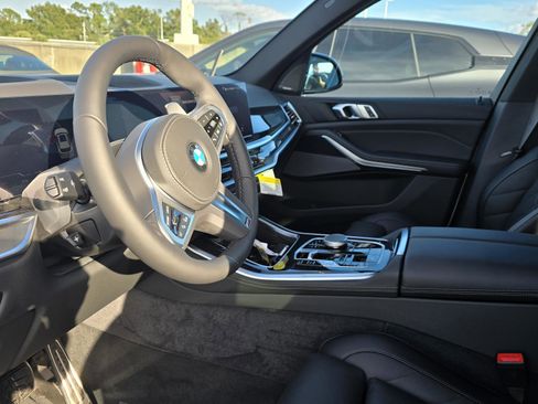 New 2026 BMW X5 xDrive40i w/ M Sport Package image 16