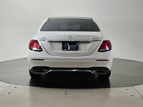 Certified 2017 Mercedes-Benz E 300 4MATIC image 4