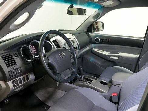 Used 2006 Toyota Tacoma PreRunner RWD image 16